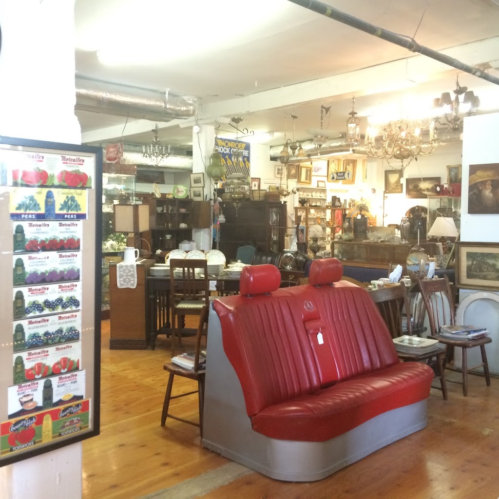 Karen Browns Antiques & Collectibles | 501 Dundas St, Deseronto, ON K0K 1X0, Canada | Phone: (613) 396-6888