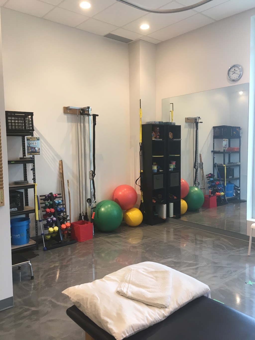 Kinatex Sports Physio Châteauguay | 230 Boulevard Brisebois Local 106, Châteauguay, QC J6K 0J6, Canada | Phone: (450) 691-8008