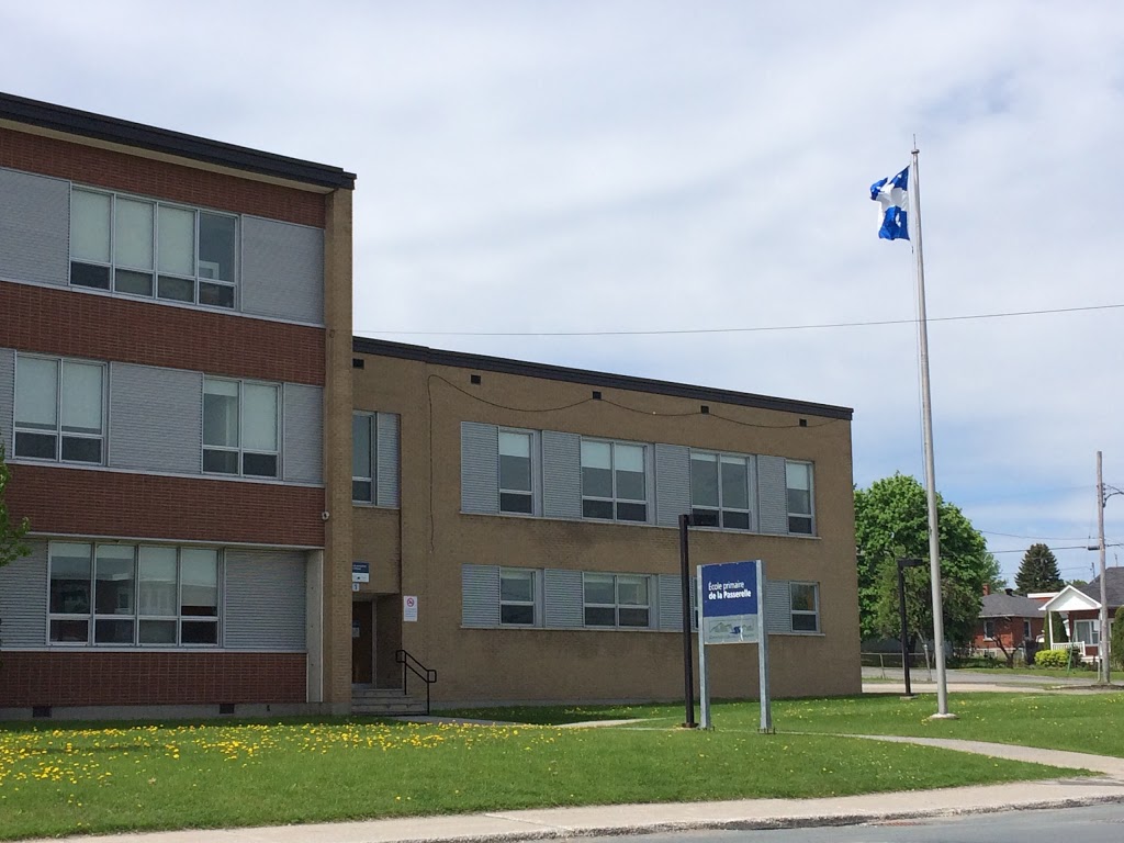 School Of Passerelle | 410 1re Av, Asbestos, QC J1T 1Z2, Canada | Phone: (819) 879-6926