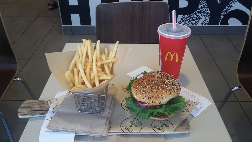 McDonalds | 3030 Don Mills Rd, North York, ON M2J 3C1, Canada | Phone: (416) 494-9335