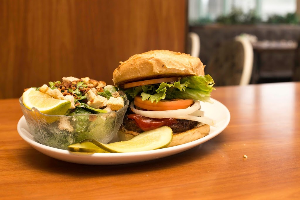 Phils Restaurants | 2312 16 Ave NW, Calgary, AB T2M 0M5, Canada | Phone: (403) 284-9696