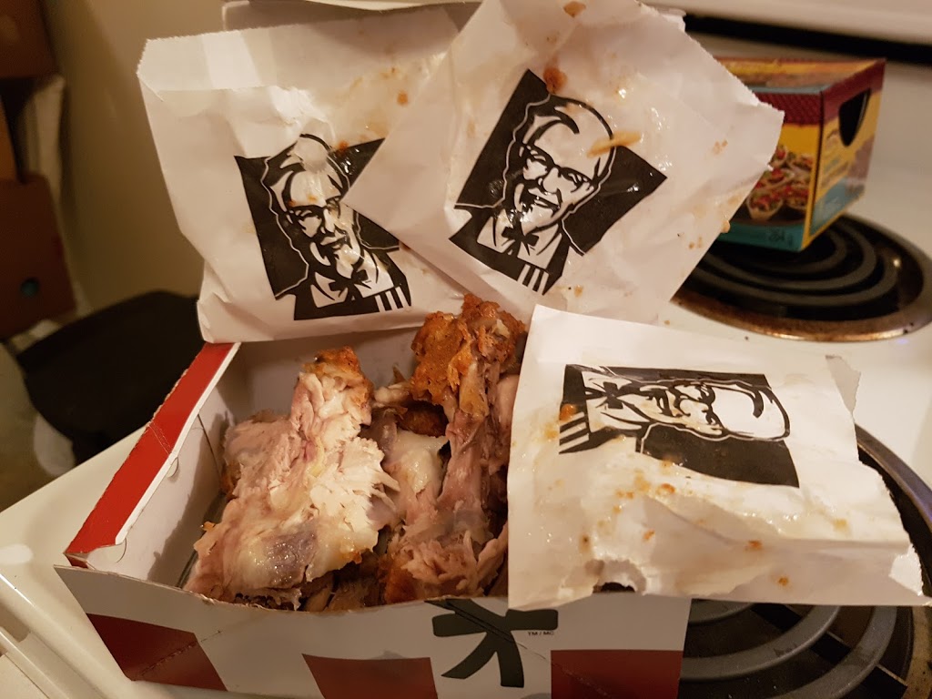 KFC | 3110 Diefenbaker Dr, Saskatoon, SK S7L 6T4, Canada | Phone: (306) 668-2640