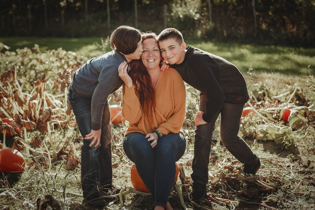 Kristin Erin Leigh Photography | 634238 Artemesia Glenelg Tline, Markdale, ON N0C 1H0, Canada | Phone: (519) 373-2729