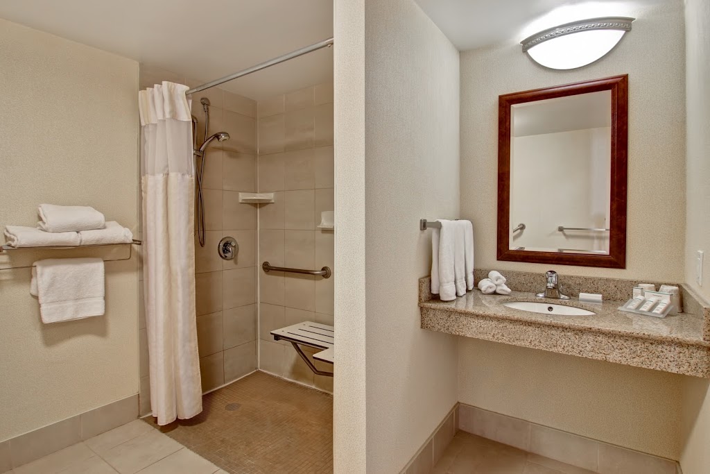 Hilton Garden Inn Toronto/Burlington | 985 Syscon Rd, Burlington, ON L7L 5S3, Canada | Phone: (905) 631-7000