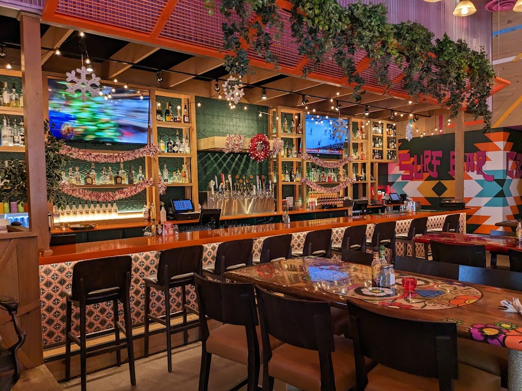 Carlos & Pepes - Blainville | 1405 Bd Michèle-Bohec #102, Blainville, QC J7C 5L4, Canada | Phone: (450) 433-4141