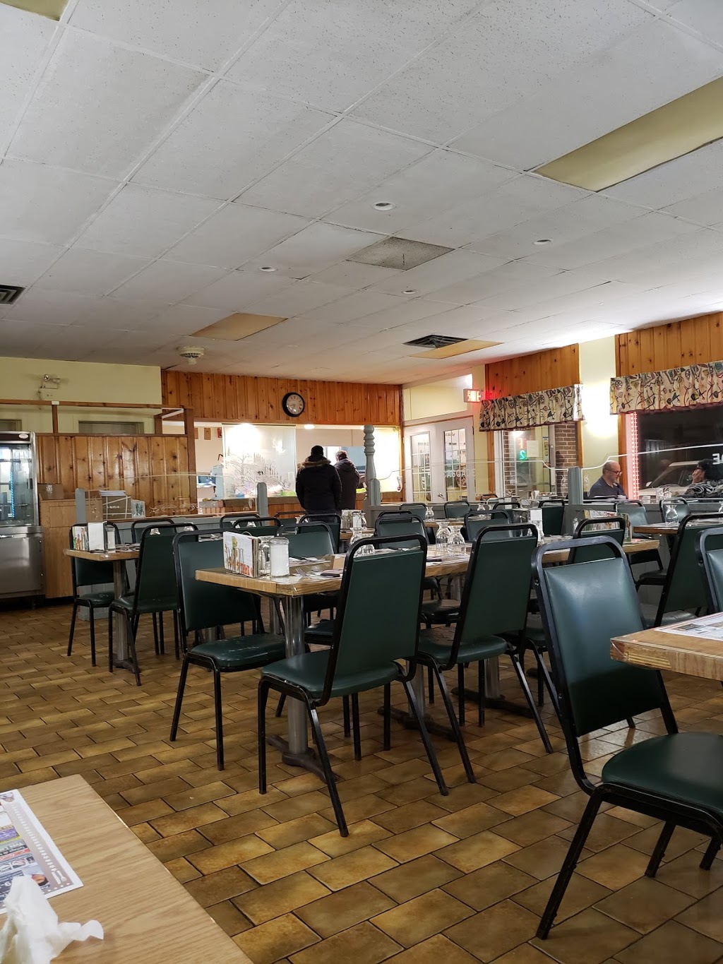Restaurant Cascade | 1701 Rang des Chutes, Sainte-Ursule, QC J0K 3M0, Canada | Phone: (819) 228-2727