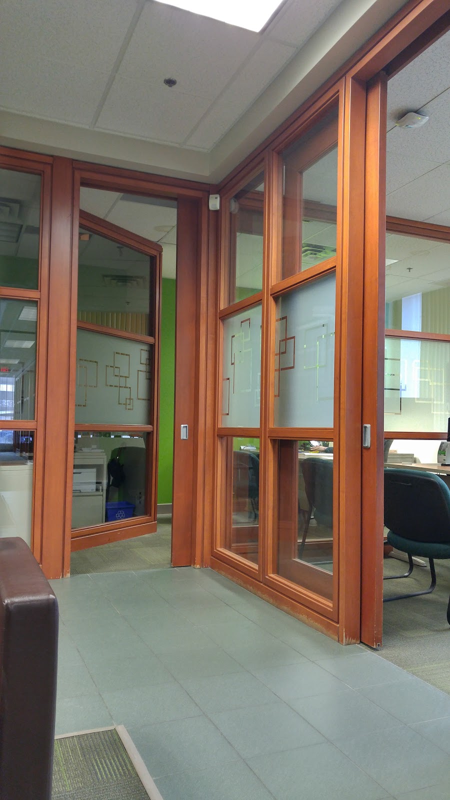 TD Canada Trust Branch and ATM | 218 Hunt Club Rd, Ottawa, ON K1V 1C1, Canada | Phone: (613) 737-3193