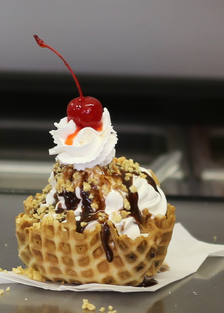 Igloo Restaurant | 569 24 St, Fort Macleod, AB T0L 0Z0, Canada | Phone: (403) 553-4227