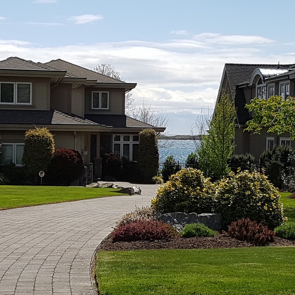 Walbran Park | 141 Denison Rd, Victoria, BC V8S 2K6, Canada