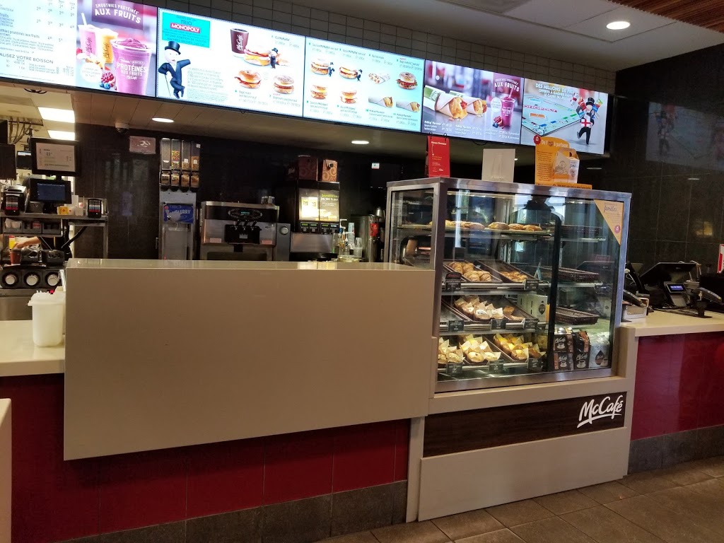 McDonalds | 724 Rue Cambronne, Québec, QC G1E 7H4, Canada | Phone: (418) 667-4949