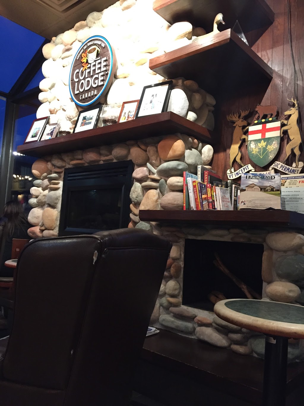 Coffee Lodge Point Edward | 1 Bridge St, Point Edward, ON N7V 4J5, Canada | Phone: (519) 336-5333