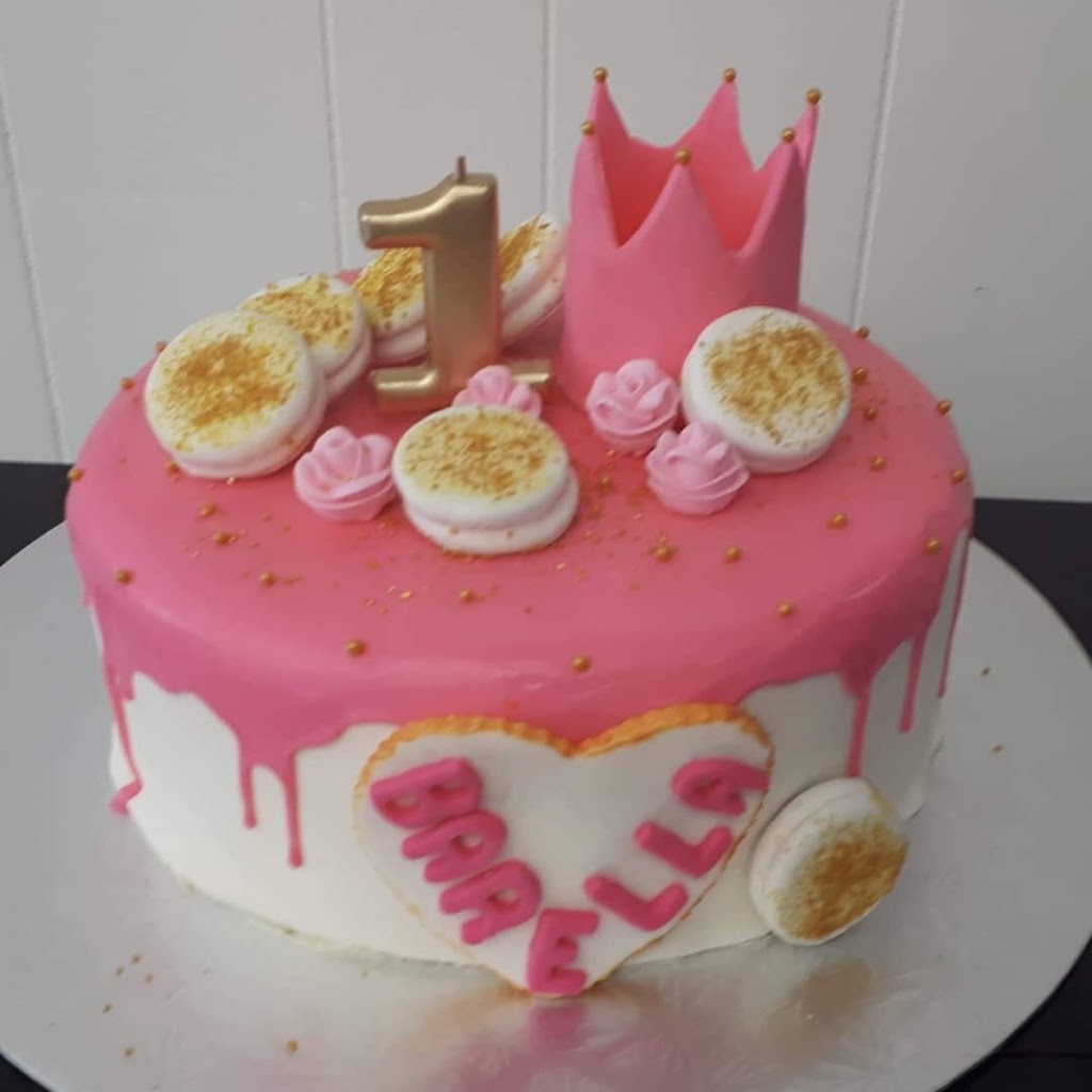 J&R pastries and bakrey | 707 Hamilton Rd, London, ON N5Z 1T5, Canada | Phone: (519) 457-7119