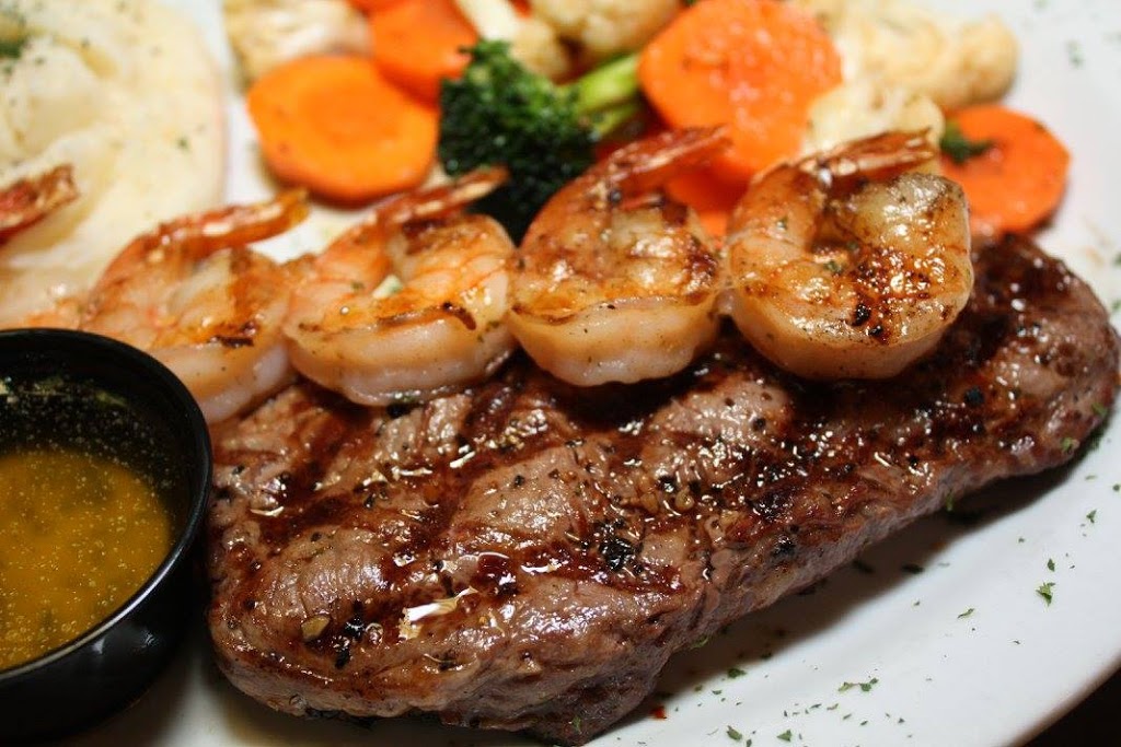 Cousin Vinnys Restaurant & Bar - Chelmsford | 4764 Regional Rd 15, Chelmsford, ON P0M 1L0, Canada | Phone: (705) 855-0003