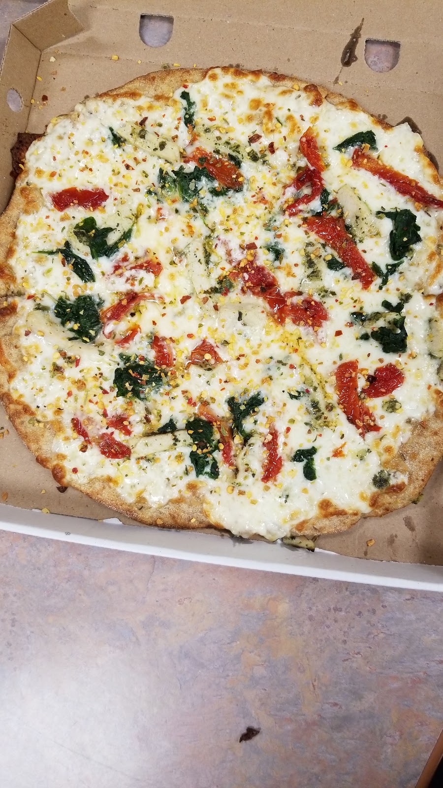 Pizza Pizza | 16640 Yonge St #5, Newmarket, ON L3X 1V6, Canada | Phone: (905) 830-1111