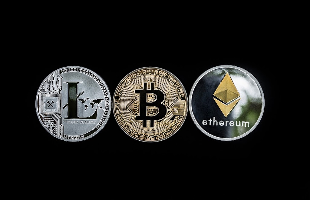 HODL Bitcoin ATM in Tomken Plaza G&G | 925 Rathburn Rd E Unit 11, Mississauga, ON L4W 4C3, Canada | Phone: (416) 840-5444