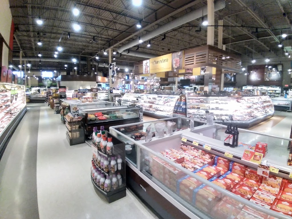 IGA extra Crégheur Family (La Pinière) inc. | 2765 Boulevard de la Pinière, Terrebonne, QC J6X 0G3, Canada | Phone: (450) 471-8273
