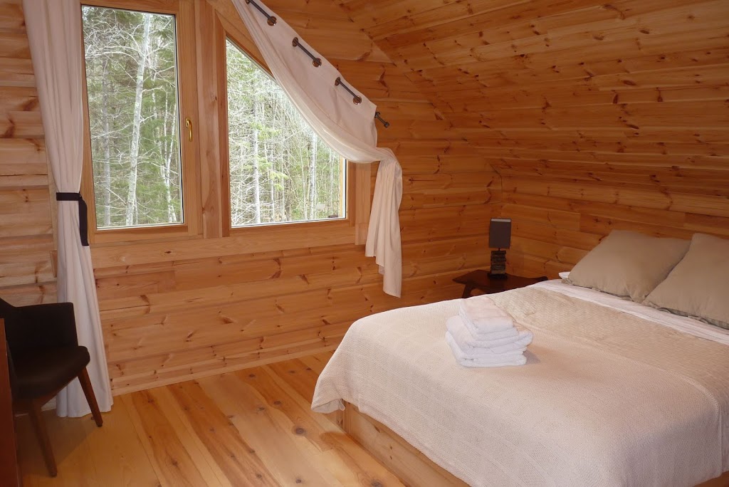 Le Bois Carré | 150, Chemin Natura, Saint-Alexis-des-Monts, QC J0K 1V0, Canada | Phone: (514) 451-6827
