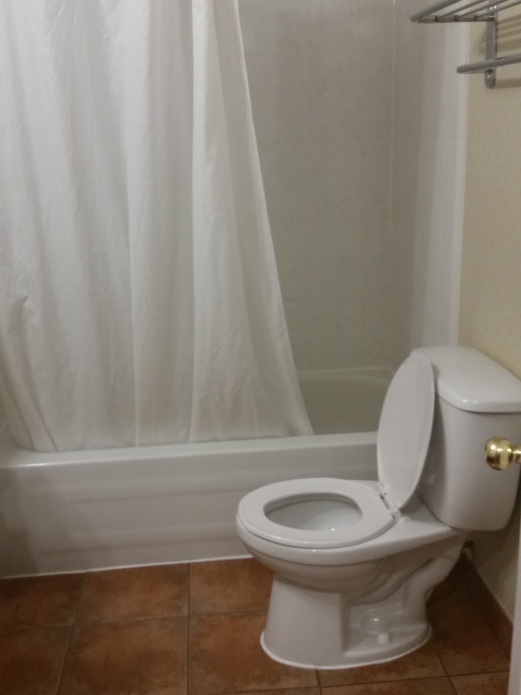 Econo Lodge | 636 York St, London, ON N5W 2S7, Canada | Phone: (519) 433-8161