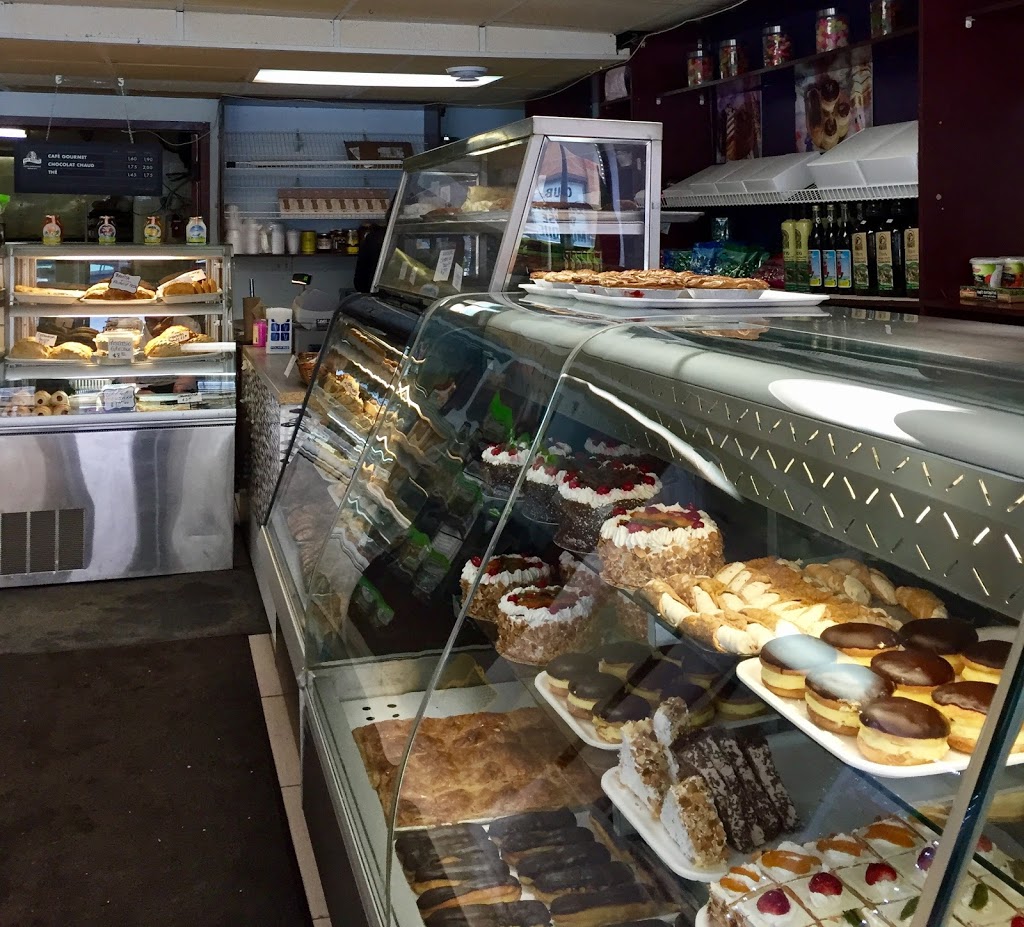 Boulangerie Samos | 4379 Boul St-Laurent, Montréal, QC H2W 1Z8, Canada | Phone: (514) 845-8033