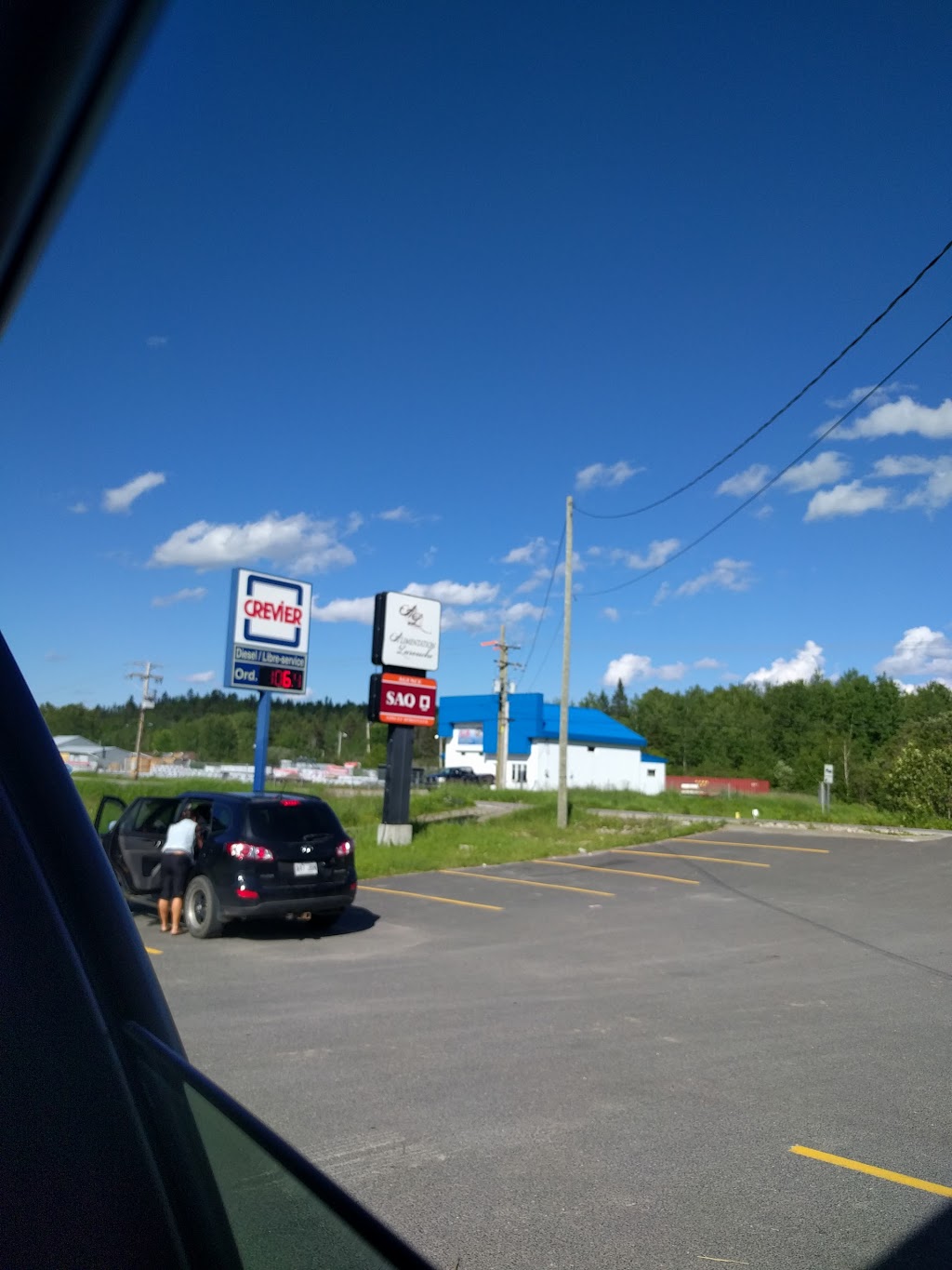 Alimentation Larouche | 891 Rte des Fondateurs, Larouche, QC G0W 1Z0, Canada | Phone: (418) 695-2522