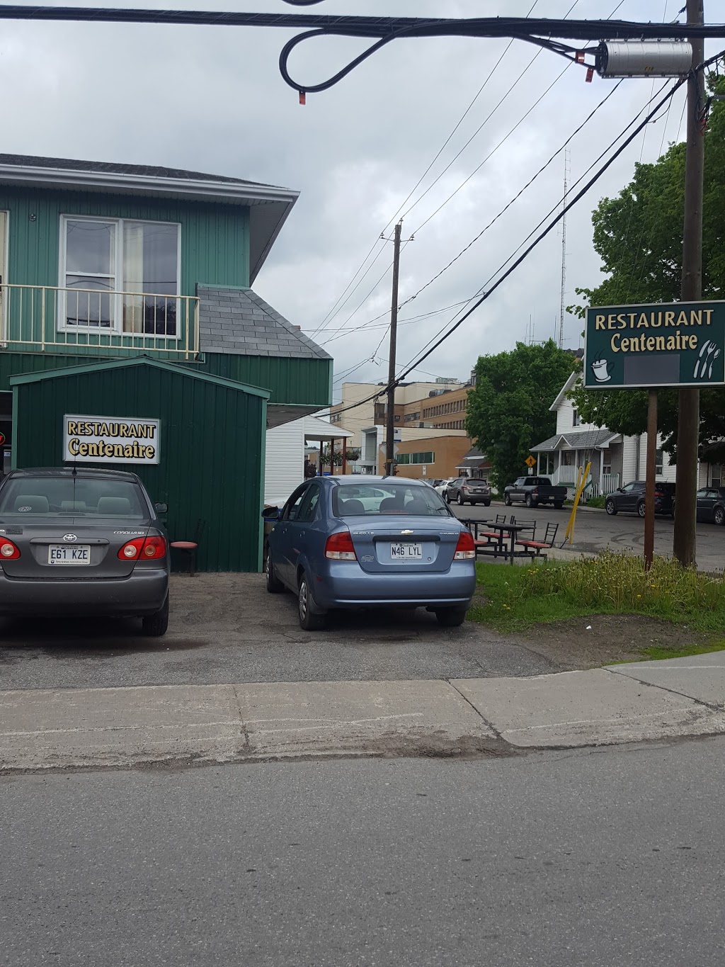Restaurant Centenaire | 535 Rue James, Gatineau, QC J8L 2R4, Canada | Phone: (819) 281-7112