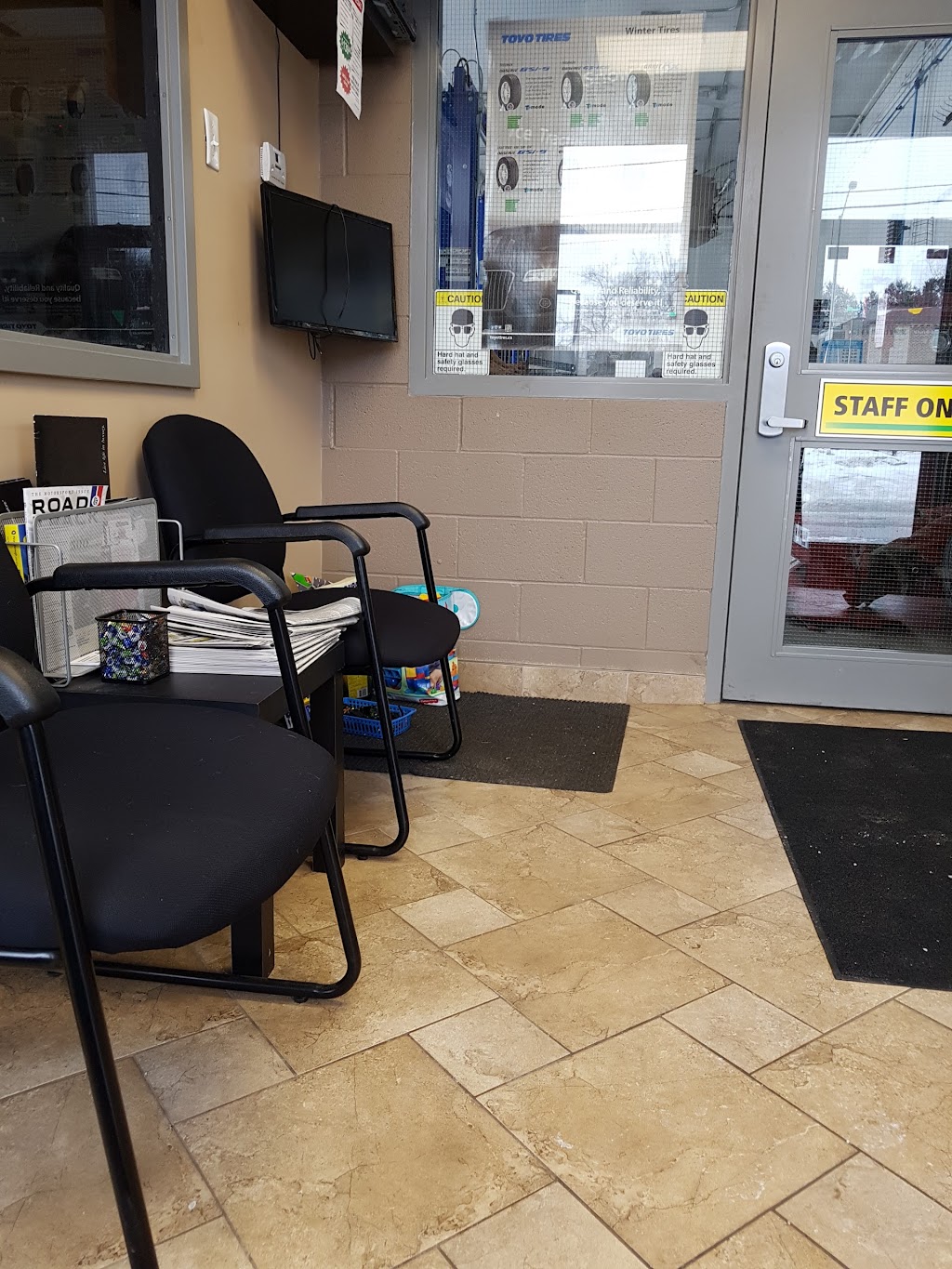 Castrol Express Oil Change & Tire Center | 1643 Lansdowne St W, Peterborough, ON K9K 1R2, Canada | Phone: (705) 745-5823
