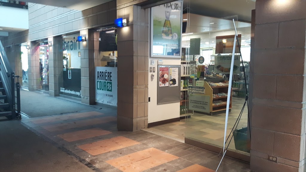 Coopérative de lUniversité de Sherbrooke | B5, 2500 Boulevard de lUniversité #014, Sherbrooke, QC J1K 2R1, Canada | Phone: (819) 821-3599