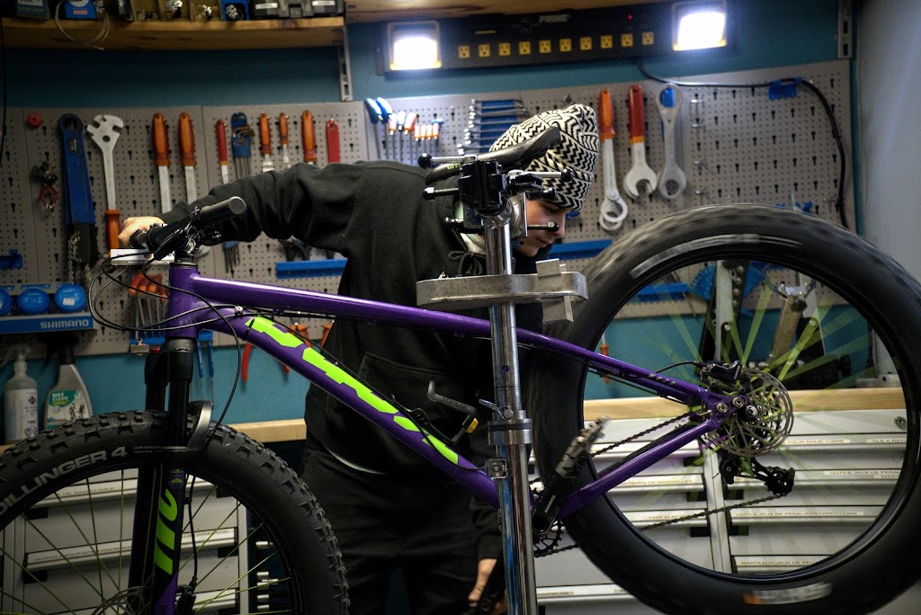 Mécanique Vélo Félix Laroche | 1883 QC-222, Saint-Denis-de-Brompton, QC J0B 2P0, Canada | Phone: (873) 200-4316
