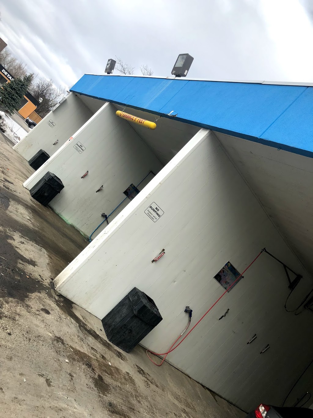 Malton Coin Car Wash | 3205 Derry Rd E, Mississauga, ON L4T 1A8, Canada | Phone: (416) 508-6447