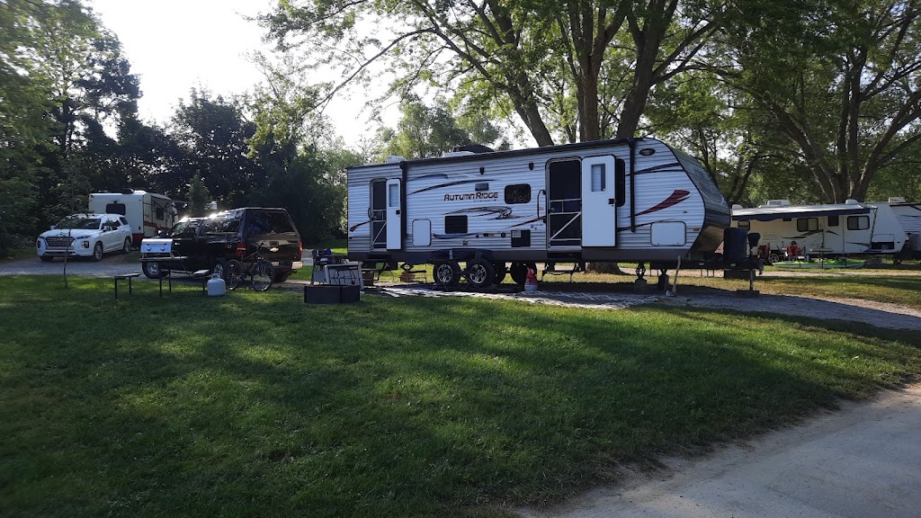 Smiths Trailer Park & Camp | 736 King St, Midland, ON L4R 0B8, Canada | Phone: (705) 526-4339