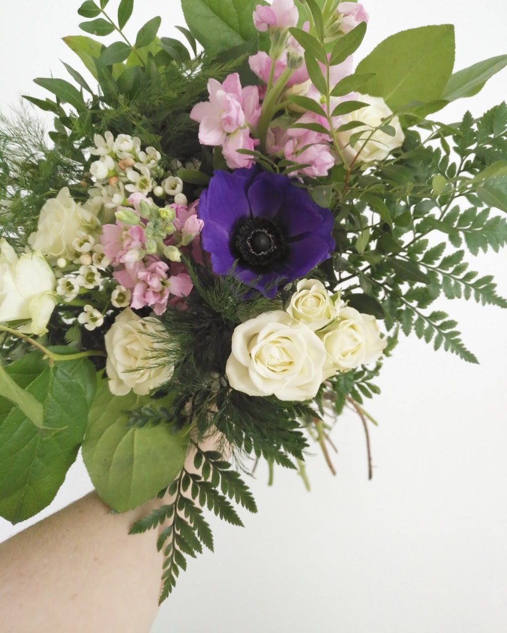 Des Fleurs et Des Soins | 539 Boulevard Rosemont, Montréal, QC H2S 1Z4, Canada | Phone: (514) 270-2555