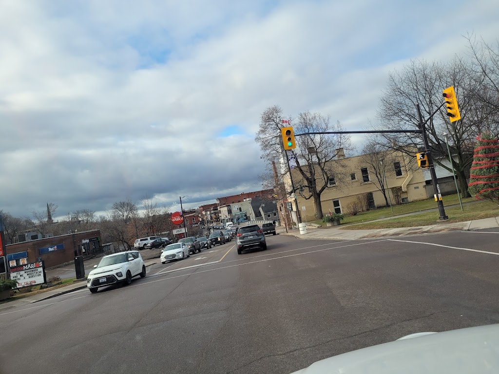 Normandeaus Car Care & Pembroke Limo Service | 811 Pembroke St W, Pembroke, ON K8A 5P5, Canada | Phone: (613) 735-1644