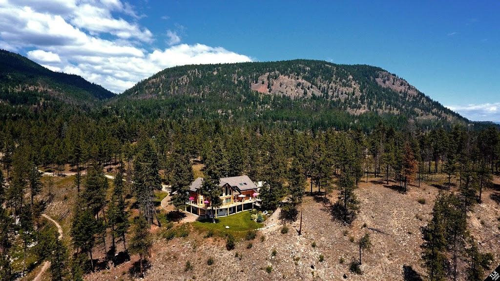 The Log Home Retreat | 5146 MacKinnon Rd, Peachland, BC V0H 1X2, Canada