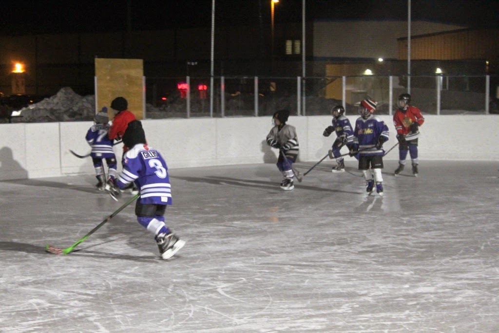The Grimsby Outdoor Rink (Frieze Box) | 160 Livingston Ave, Grimsby, ON L3M 5B8, Canada | Phone: (905) 945-1288
