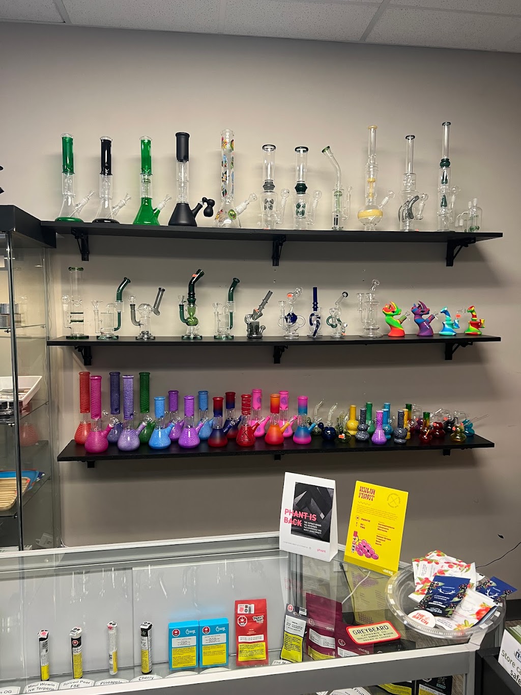 Baba Cannabis | 5423 Portage Ave Unit A, Headingley, MB R4H 1H8, Canada | Phone: (204) 505-8999