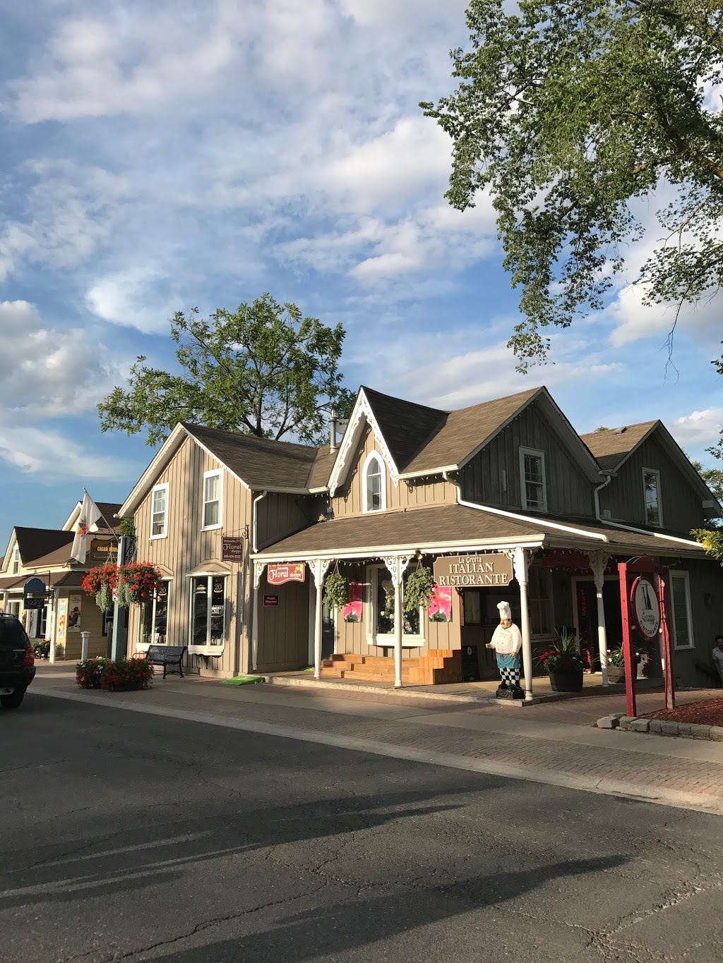 The Alley | 142 Main St Unionville, Unionville, ON L3R 2G5, Canada | Phone: (905) 604-8862