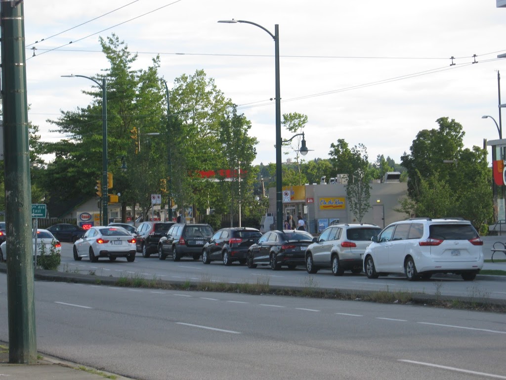 Esso | 3205 Arbutus St, Vancouver, BC V6J 3Z4, Canada | Phone: (604) 738-5578