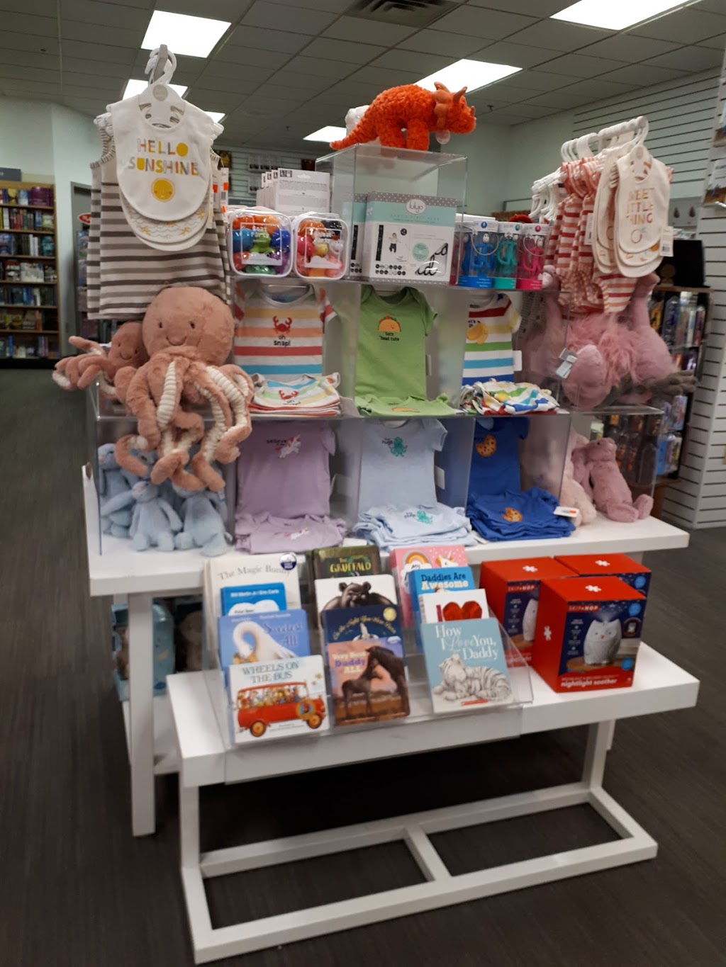Coles - Bridgewater Mall | 421 Lahave St, Bridgewater, NS B4V 3A2, Canada | Phone: (902) 543-4773