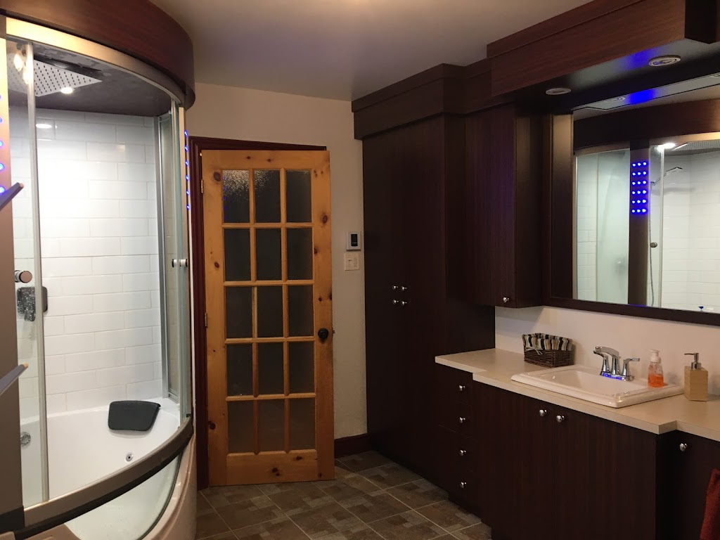 Chalet spa Kodiak | 11 Rue Danielle, Saint-Côme, QC J0K 2B0, Canada | Phone: (514) 663-9990