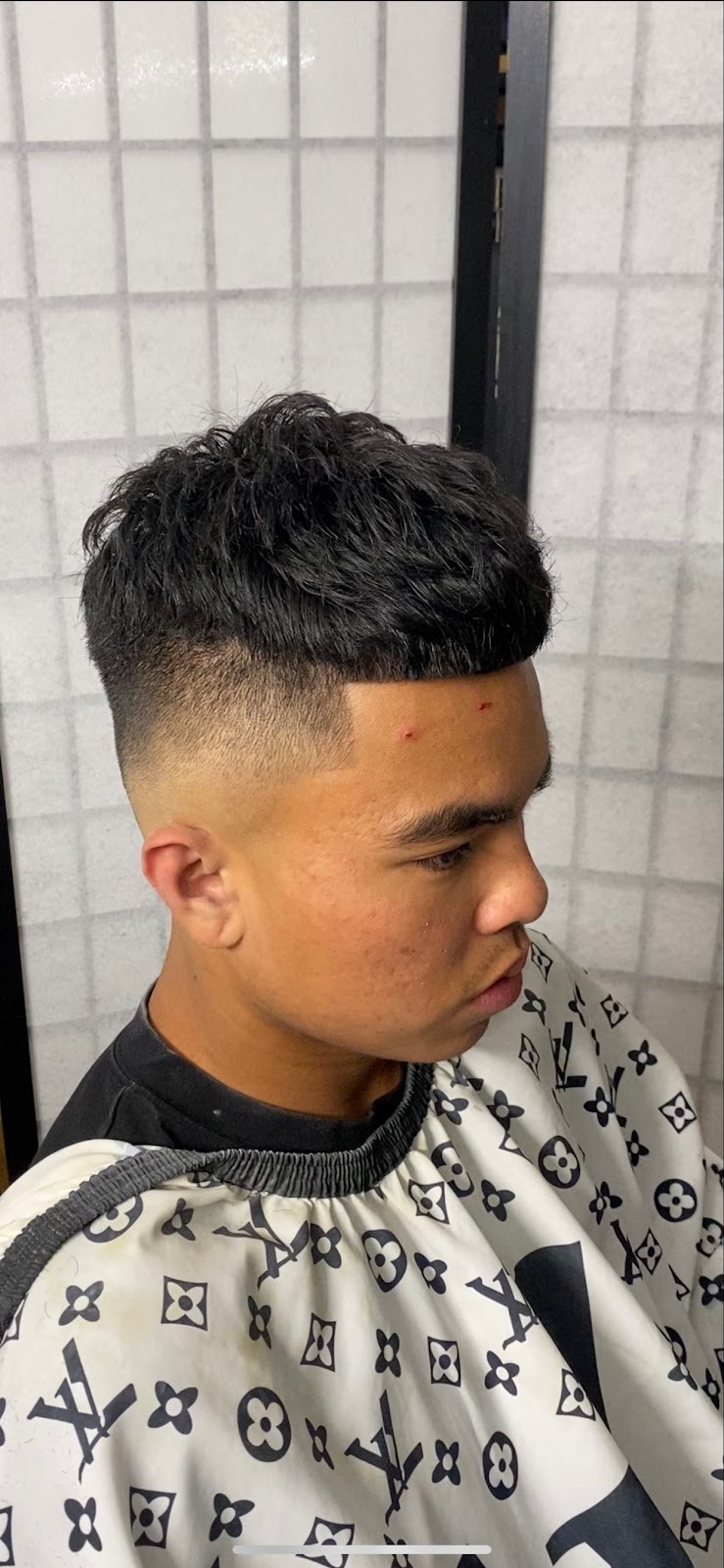 Barber Raf D | 4979 Bathurst St, North York, ON M2R 1Y4, Canada | Phone: (647) 804-1352