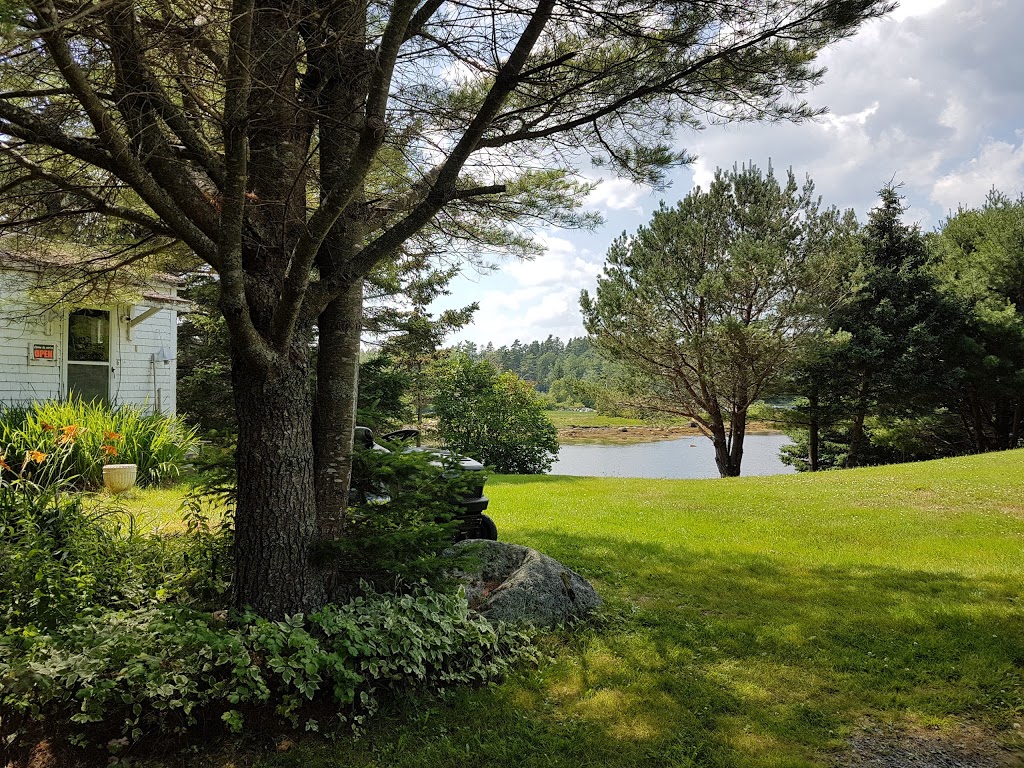 Homestead Antiques | 44 Whynachts Point Rd, Tantallon, NS B3Z 2K9, Canada | Phone: (902) 826-2061