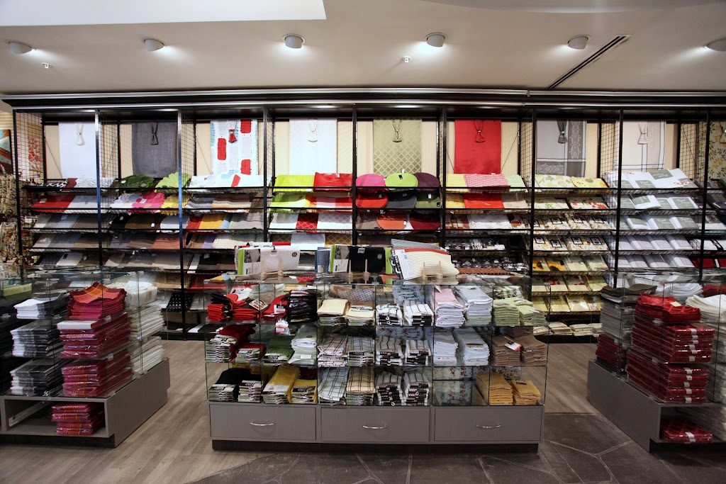 Linen Chest | 2700 Bd Laurier # 2800, Québec, QC G1V 2L8, Canada | Phone: (418) 658-5218