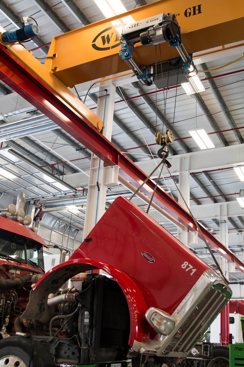 Stahl Peterbilt Body Shop | 11603 181 St NW, Edmonton, AB T5S 2K5, Canada | Phone: (780) 483-6666