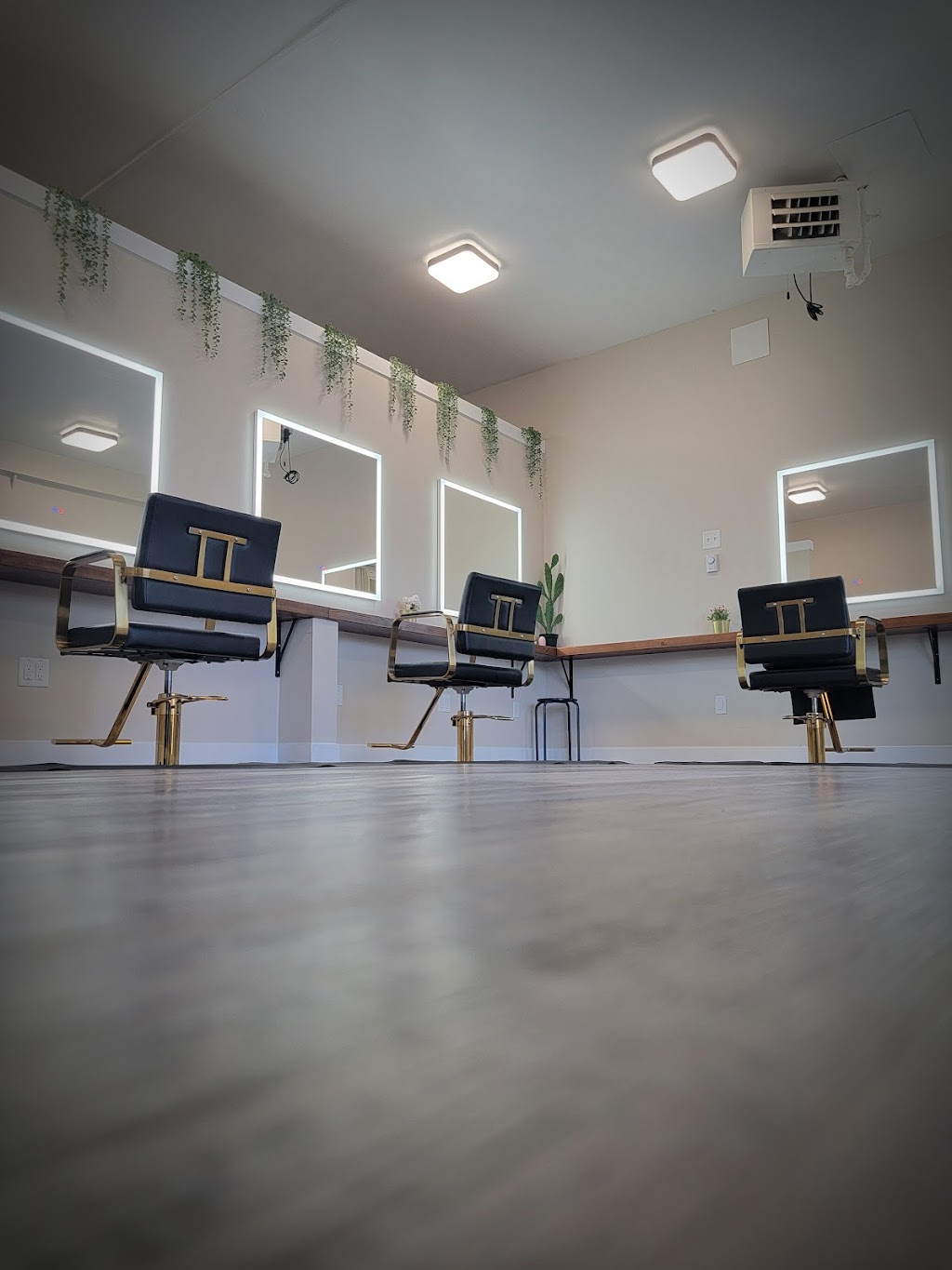 Rundle Roots Salon | 3407 107 Ave, Edmonton, AB T5W 0C8, Canada | Phone: (780) 818-2479