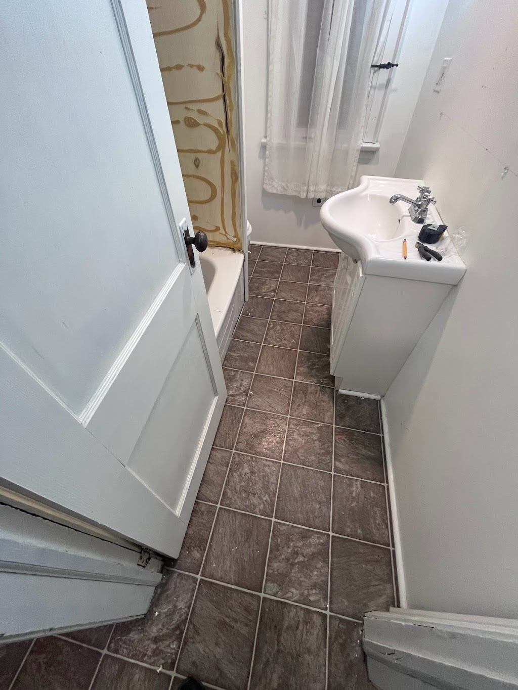Mike’s Renovation-Basement Remodeling And Bathroom Renovation | 287 Southcrest Dr, London, ON N6J 1N3, Canada | Phone: (647) 917-3631