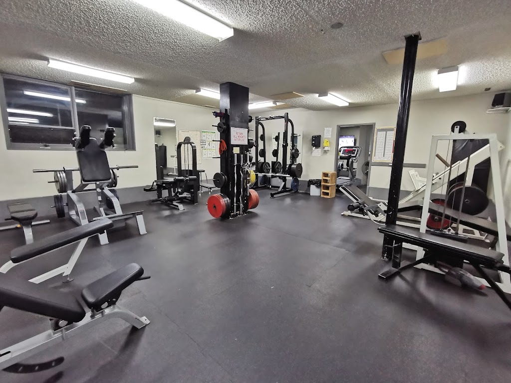 Joes Weight Training & Fitness | 942 Hyde St, Pincher Creek, AB T0K 1W0, Canada | Phone: (403) 627-4471