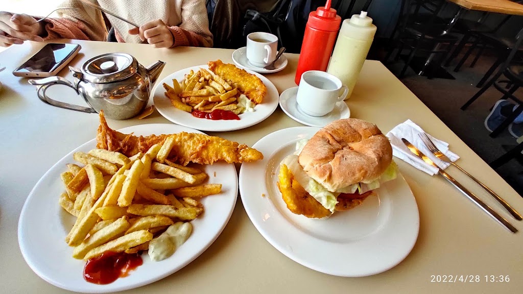 Cockney Kings Fish & Chips | 6574 Hastings St, Burnaby, BC V5B 1S1, Canada | Phone: (604) 291-1323