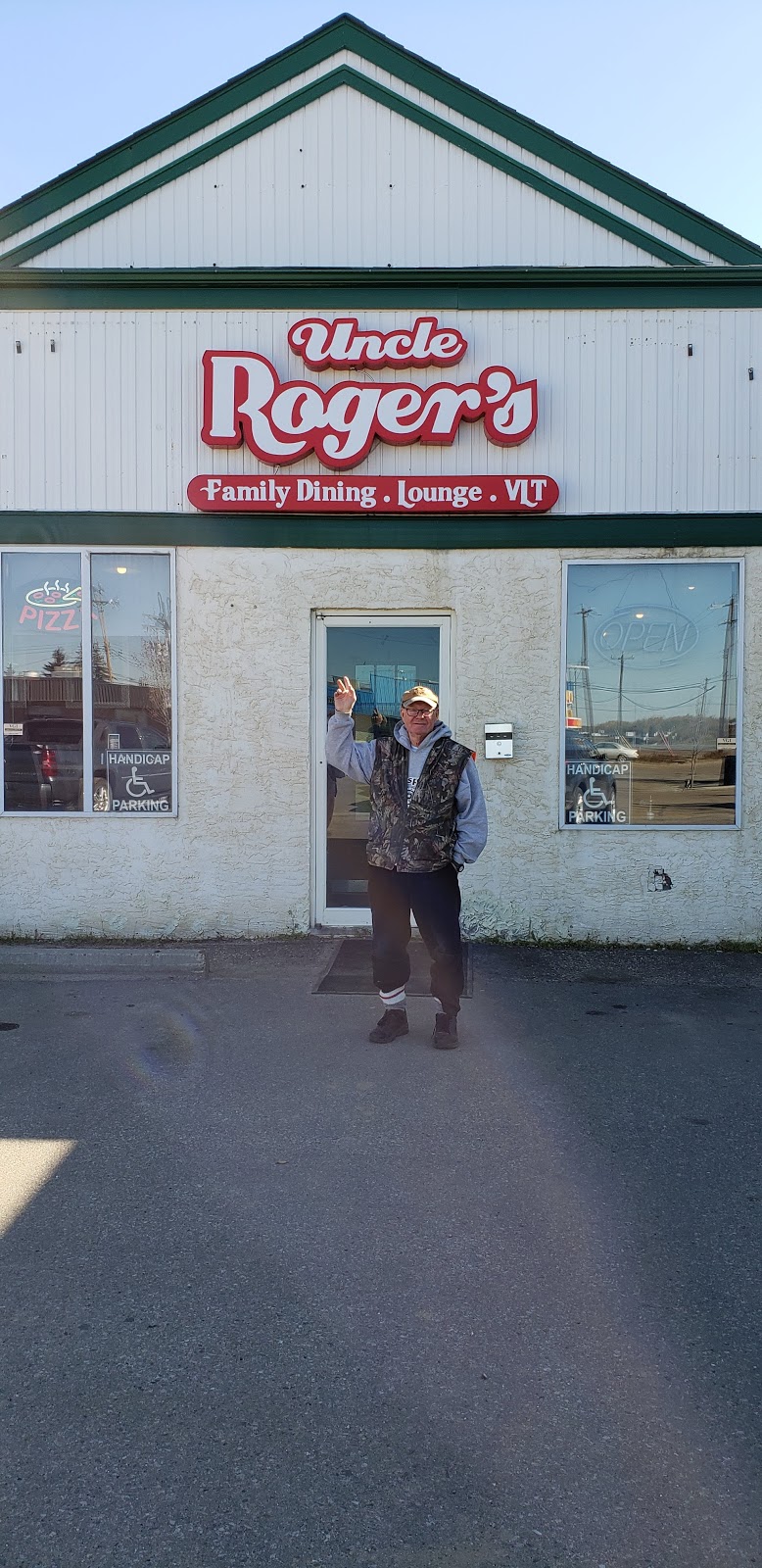 Uncle Rogers Family Dining & Lounge | 5103 50th St, Tofield, AB T0B 4J0, Canada | Phone: (780) 662-4441