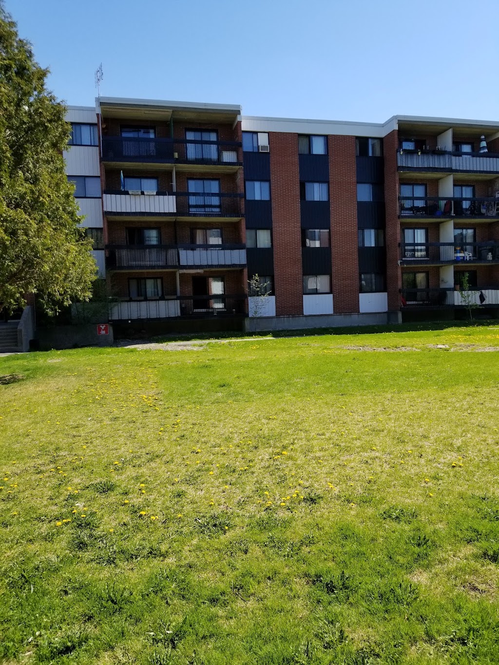 Manoir Dollard | 4039 Bd des Sources #419, Dollard-des-Ormeaux, QC H9B 2A3, Canada | Phone: (514) 684-7352