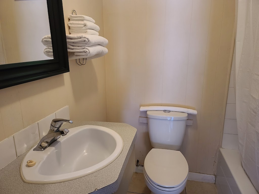 The Hitching Post Motel | 2054 Sea-to-Sky Hwy, Mount Currie, BC V0N 2K0, Canada | Phone: (604) 894-6276